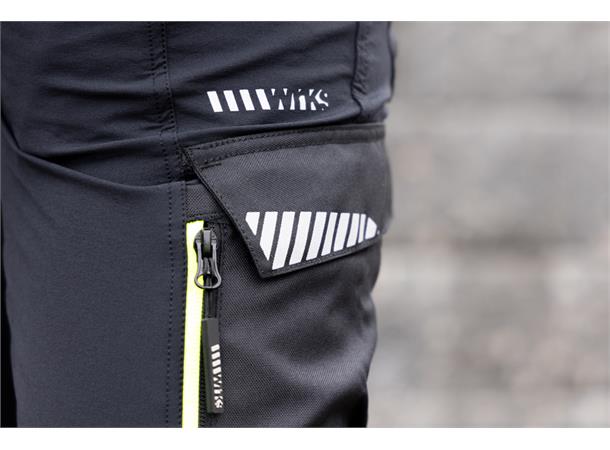 Bismuth Stretchpant ZP W. Pocket  BLK 56 Black Beauty 